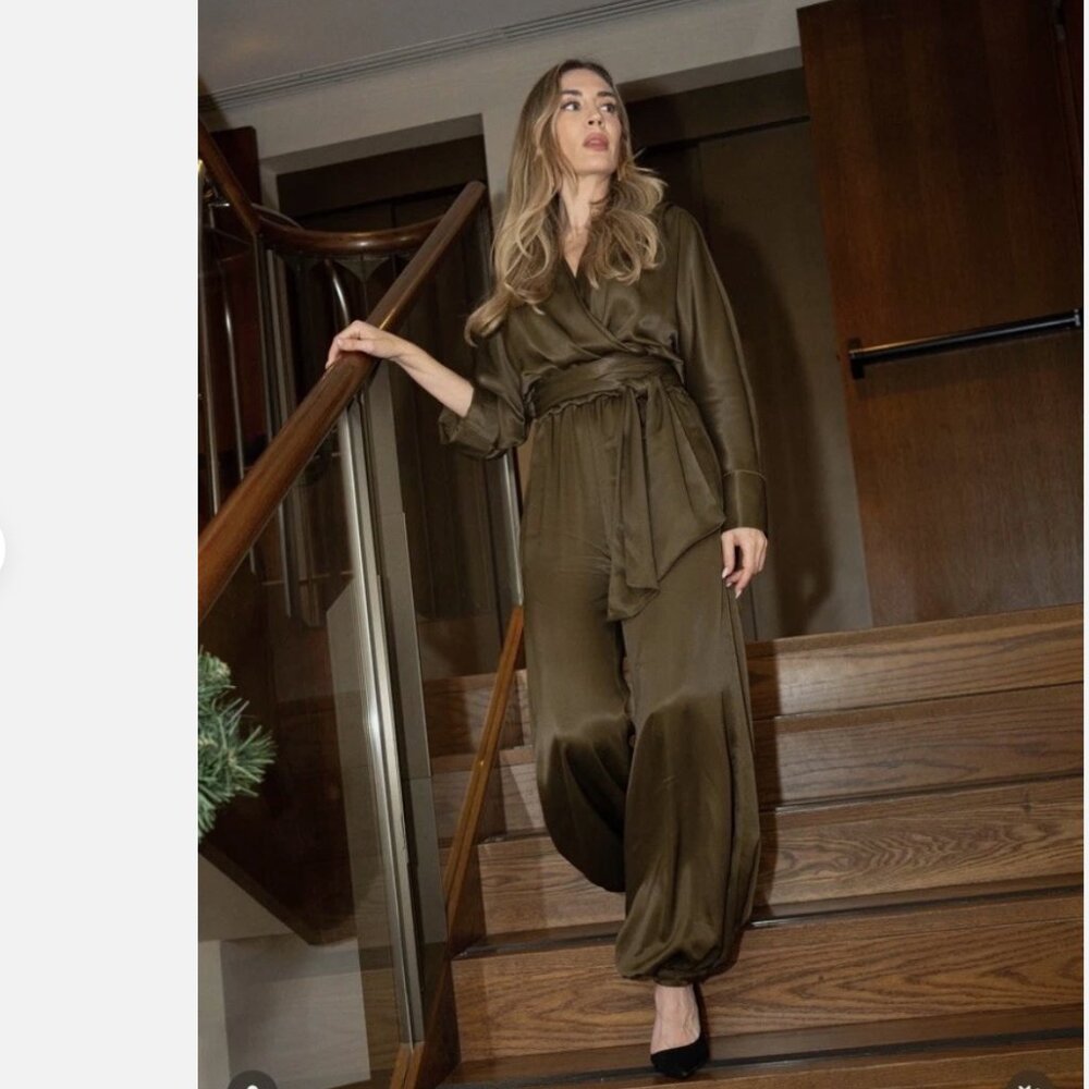 ZARA WOMAN COLLECTION SATIN JUMPSUIT WITH PUFFED HEMS $129 - Picture 7 of 9